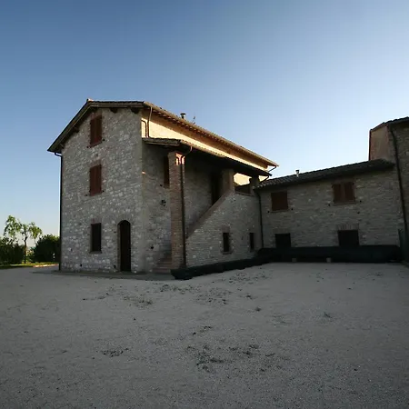 مزرعة للإقامة Agriturismo